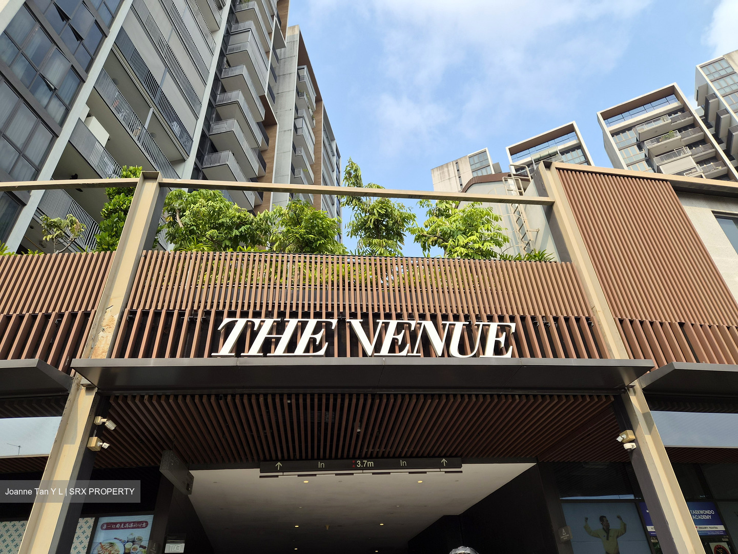 The Venue Shoppes (D13), Retail #621171331